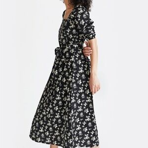 Betta Square Neck Midi Dress Size M